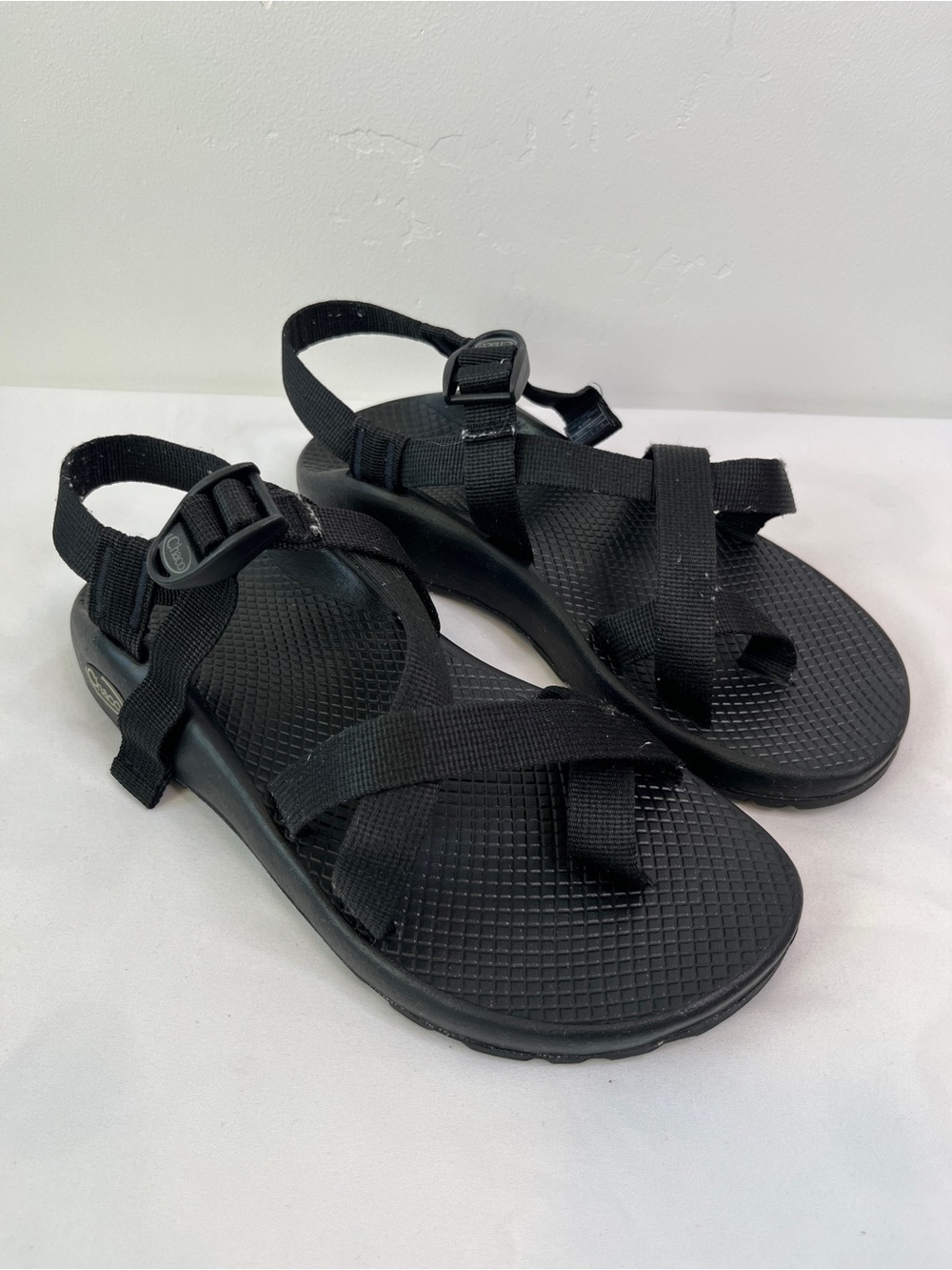 Chaco Z2 Classic Black Adjustable Toe Loop Sport Sandals Womens Size 8 J105430
